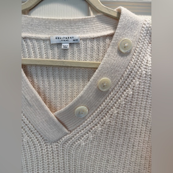Equipment Cream Cashmere Sweater - Picture 3 of 4
